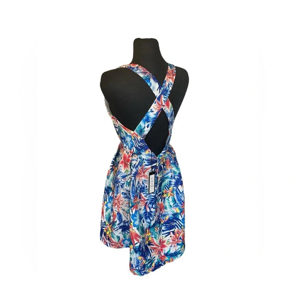 Romeo and Juliet Couture Criss Cross Back Tropical Print Fit and Flare Dress M - Picture 5 of 6